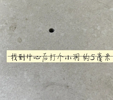 咸安瓷砖空鼓维修公司专业解答在瓷砖铺贴过程中，如果砂料搅拌不均匀，将会带来以下问题